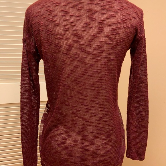 Jessica Simpson Sweater in Burgundy, long sleeves - Picture 5 of 9